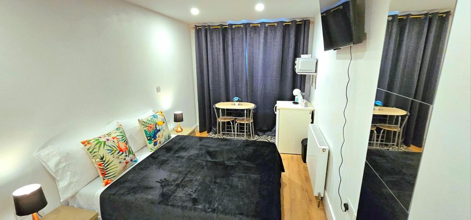 Penelope Ensuite Double Room Londra Exterior foto