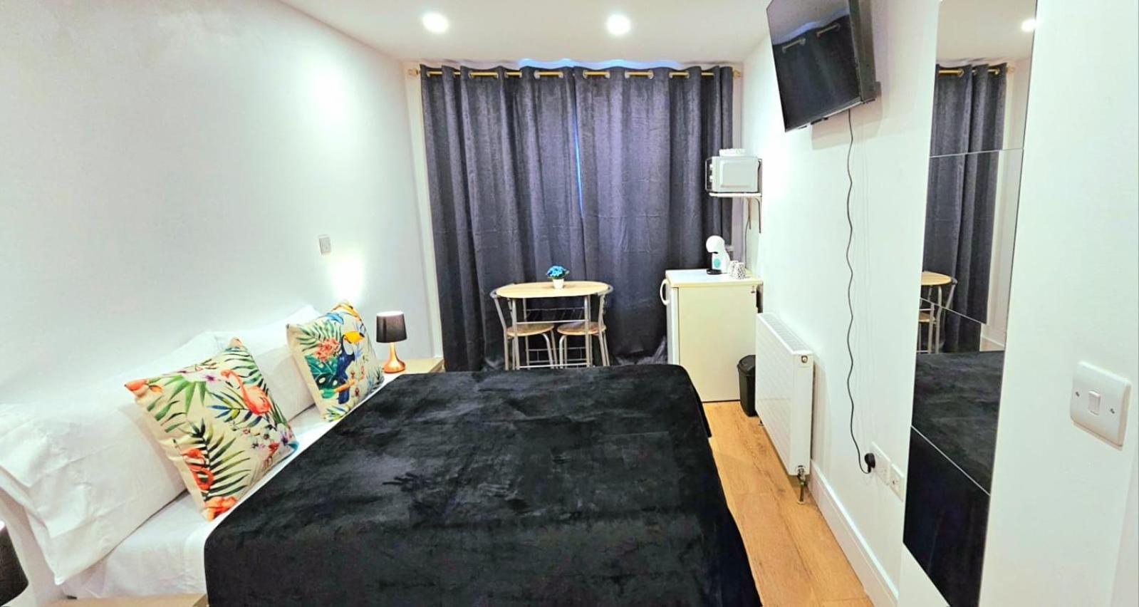Penelope Ensuite Double Room Londra Exterior foto